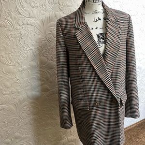 Free People. Houndstooth jacket. Never worn. Autumn colors.Size Medium.